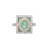 Ring with emeralds and diamonds together ca. 0,75 ct, - Foto 2