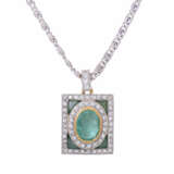 Pendant with emeralds and diamonds total ca. 0,9 ct, - photo 2