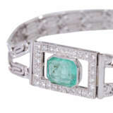 Bracelet with emerald ca. 2 ct and diamonds add. ca. 0,5 ct, - фото 4