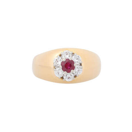 Ring with rosette of 1 ruby surrounded by diamonds total ca. 0,72 ct - photo 2