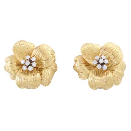 SCHILLING pair of flower earclips with diamonds - photo 1