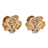 SCHILLING pair of flower earclips with diamonds - photo 4