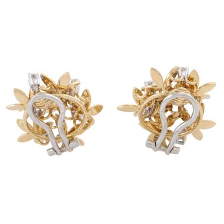 Pair of ear clips "Flowers" with diamonds - photo 4