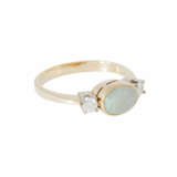 Ring with opal and 2 diamonds - photo 1