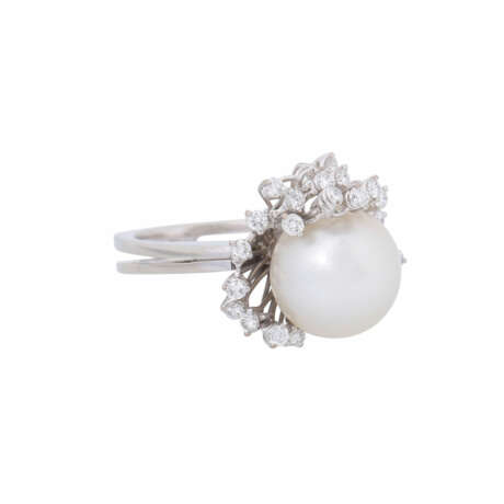 Ring with South Sea pearl and diamonds together ca. 0,5 ct, - Foto 1