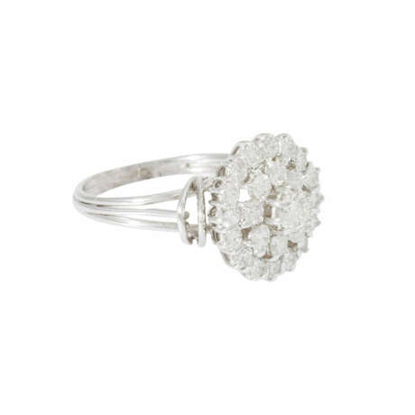 Rosette ring with diamonds total approx. 1.8 ct, - photo 1