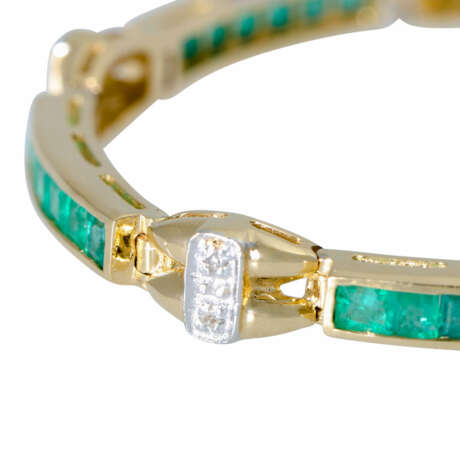 Bracelet with emerald carrés and diamonds total ca. 0,5 ct, - photo 5