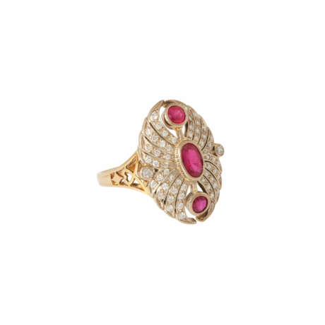 Ring set with 3 rubies total approx. 0.9 ct and numerous diamonds total approx. 0.3 ct, - Foto 1