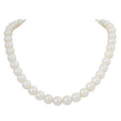 SCHOEFFEL pearl necklace