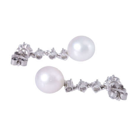 Pair of earrings with pearls and diamonds - photo 4