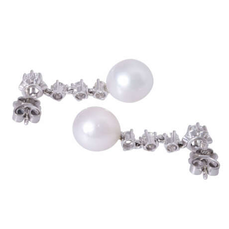 Pair of earrings with pearls and diamonds - фото 5