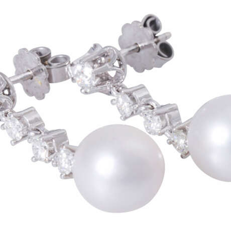 Pair of earrings with pearls and diamonds - фото 6