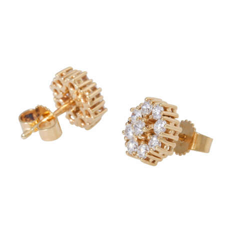 Pair of stud earrings with diamonds total ca. 0,7 ct, - Foto 3