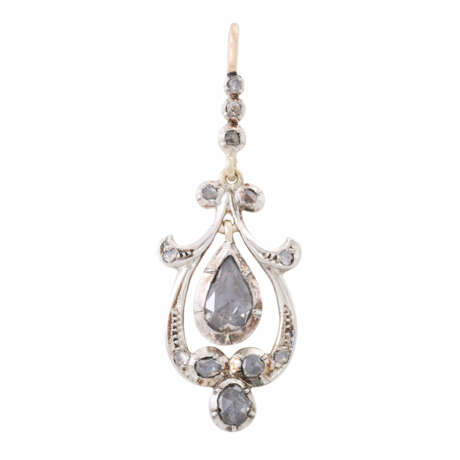 Classicist pendant with diamond roses - фото 1