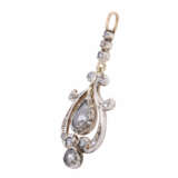 Classicist pendant with diamond roses - фото 3