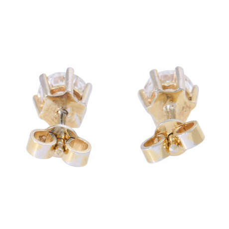 Pair of stud earrings with diamonds - Foto 4