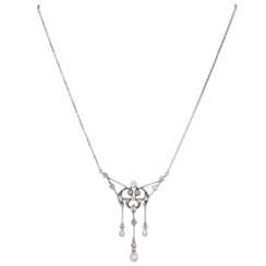 Art Nouveau necklace with diamond roses