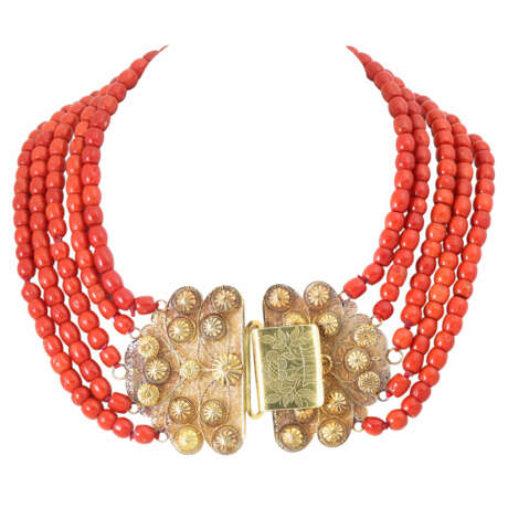 Beautiful coral necklace with high fine clasp, - photo 1