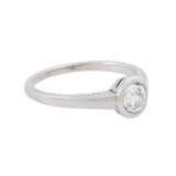 Solitaire ring with diamond of approx. 0.5 ct, - фото 1