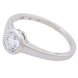 Solitaire ring with diamond of approx. 0.5 ct, - фото 5