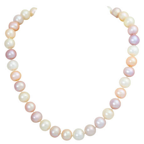 Pearl necklace with interchangeable clasp - photo 1