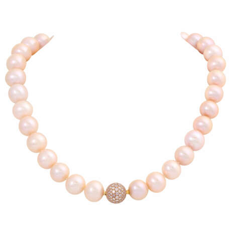 Pearl necklace with bayonet clasp with diamonds of ca. 2 ct, - photo 1