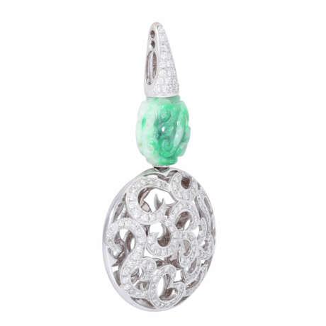 Pendant with jade and diamonds - фото 2