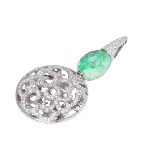 Pendant with jade and diamonds - photo 4