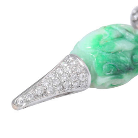 Pendant with jade and diamonds - фото 5