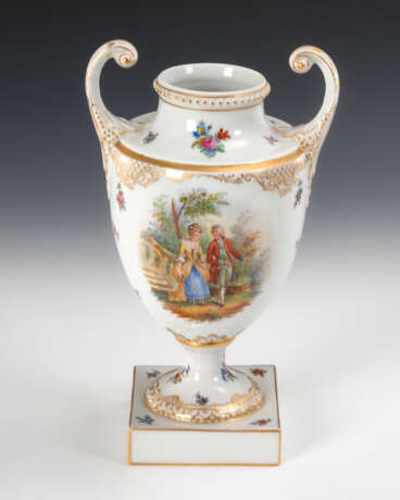 Vase mit Watteaumalerei, Fürstenberg. - Foto 1