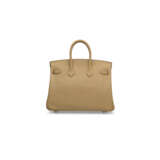 A LIMITED EDITION BISCUIT SWIFT LEATHER IN & OUT BIRKIN 25 WITH PALLADIUM HARDWARE - фото 3