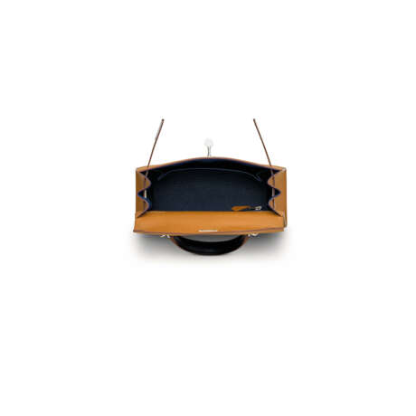 A LIMITED EDITION GOLD, NATA & BLACK EPSOM LEATHER TRICOLOR SELLIER KELLY 25 WITH PALLADIUM HARDWARE - фото 5