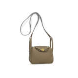 AN &#201;TOUPE CL&#201;MENCE LEATHER MINI LINDY 19 WITH GOLD HARDWARE - photo 2