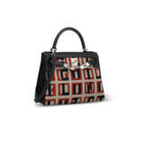 A LIMITED EDITION LETTRES AU CARR&#201; TOILE DE CAMP & BLACK SWIFT LEATHER RETOURN&#201; KELLY 28 WITH PALLADIUM HARDWARE - Foto 2