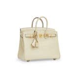 A MATTE VANILLE ALLIGATOR BIRKIN 25 WITH GOLD HARDWARE - photo 2