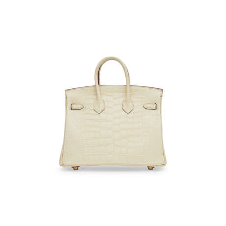 A MATTE VANILLE ALLIGATOR BIRKIN 25 WITH GOLD HARDWARE - photo 3