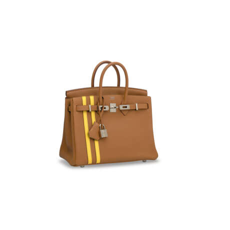 A LIMITED EDITION GOLD & AMBRE TOGO LEATHER OFFICIER BIRKIN 25 WITH PALLADIUM HARDWARE - photo 2