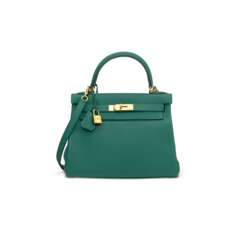 A MALACHITE TOGO LEATHER RETOURN&#201; KELLY 28 WITH GOLD HARDWARE