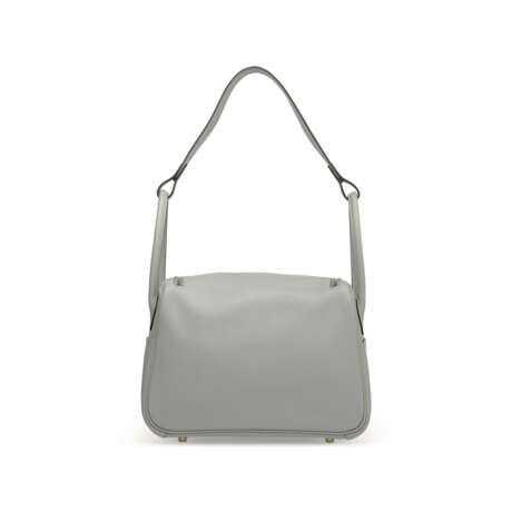 A GRIS PERLE EVERCOLOR LEATHER LINDY 26 WITH PALLADIUM HARDWARE - Foto 3
