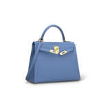A BLUE AGATE EPSOM LEATHER SELLIER KELLY 28 WITH GOLD HARDWARE - photo 2
