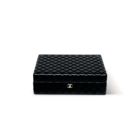 A LIMITED EDITION SET OF FOUR MINI BAGS WITH BLACK QUILTED LAMBSKIN LEATHER BOX - photo 24