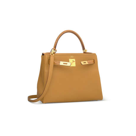 A LIMITED EDITION SHINY TABAC CAMEL NILOTICUS & CARAMEL TOGO LEATHER RETOURN&#201; TOUCH KELLY 28 WITH GOLD HARDWARE - photo 2