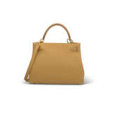 A LIMITED EDITION SHINY TABAC CAMEL NILOTICUS & CARAMEL TOGO LEATHER RETOURN&#201; TOUCH KELLY 28 WITH GOLD HARDWARE - photo 3