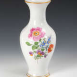 Vase mit Blumenmalerei, Meissen. - фото 1