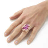 Round diamond and pink sapphire flo… - photo 3