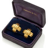 TIFFANY & CO.
Yellow gold earrings,… - фото 1