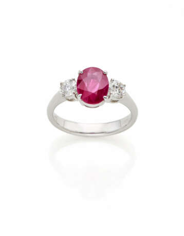 Oval ct. 2.25 circa ruby and diamon… - photo 1