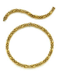 Yellow gold tubular chain jewellery…