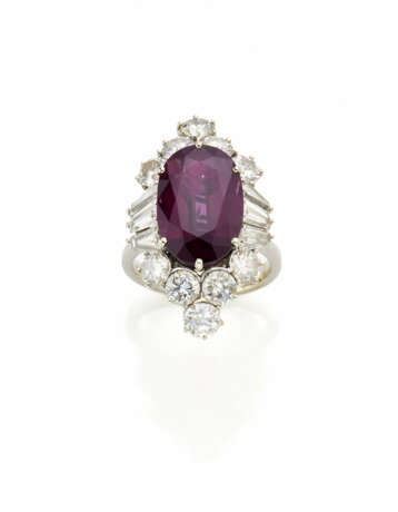 Oval ct. 8.30 circa ruby, round and… - photo 1