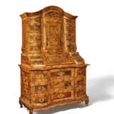 Magnificent Baroque Writing Cabinet à Trois Corps from a Prince-Bishop's Estate - Foto 1